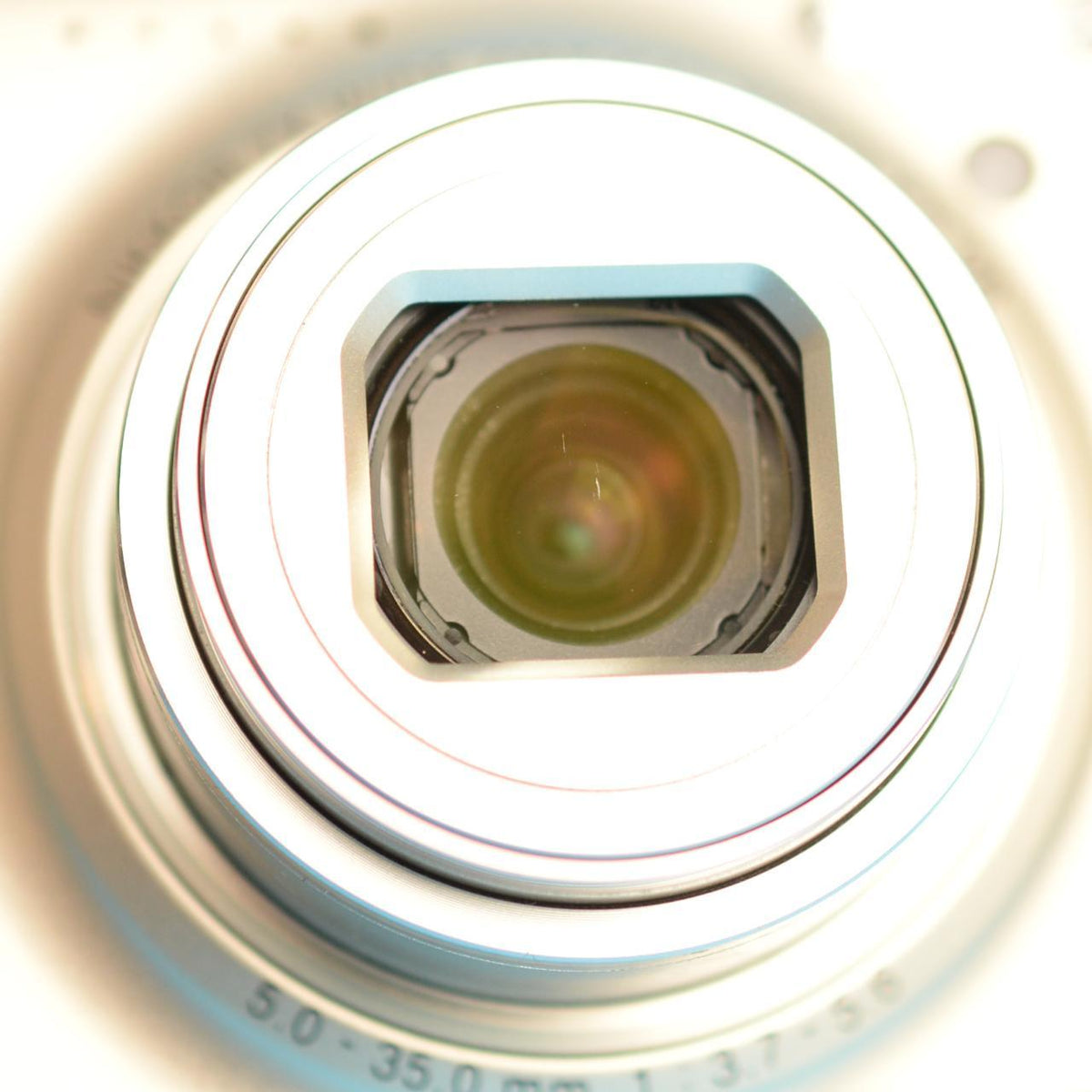 Nikon Coolpix S6000 Digital Camera | 7x Zoom | Read Description | White