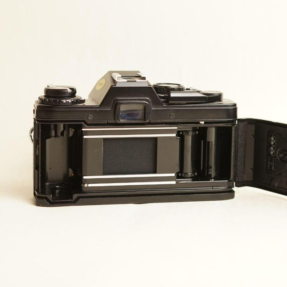 Olympus OM10 Film Camera + Olympus 28mm f/3.5 Lens | 35mm SLR | Tested & Working | Silver & Black