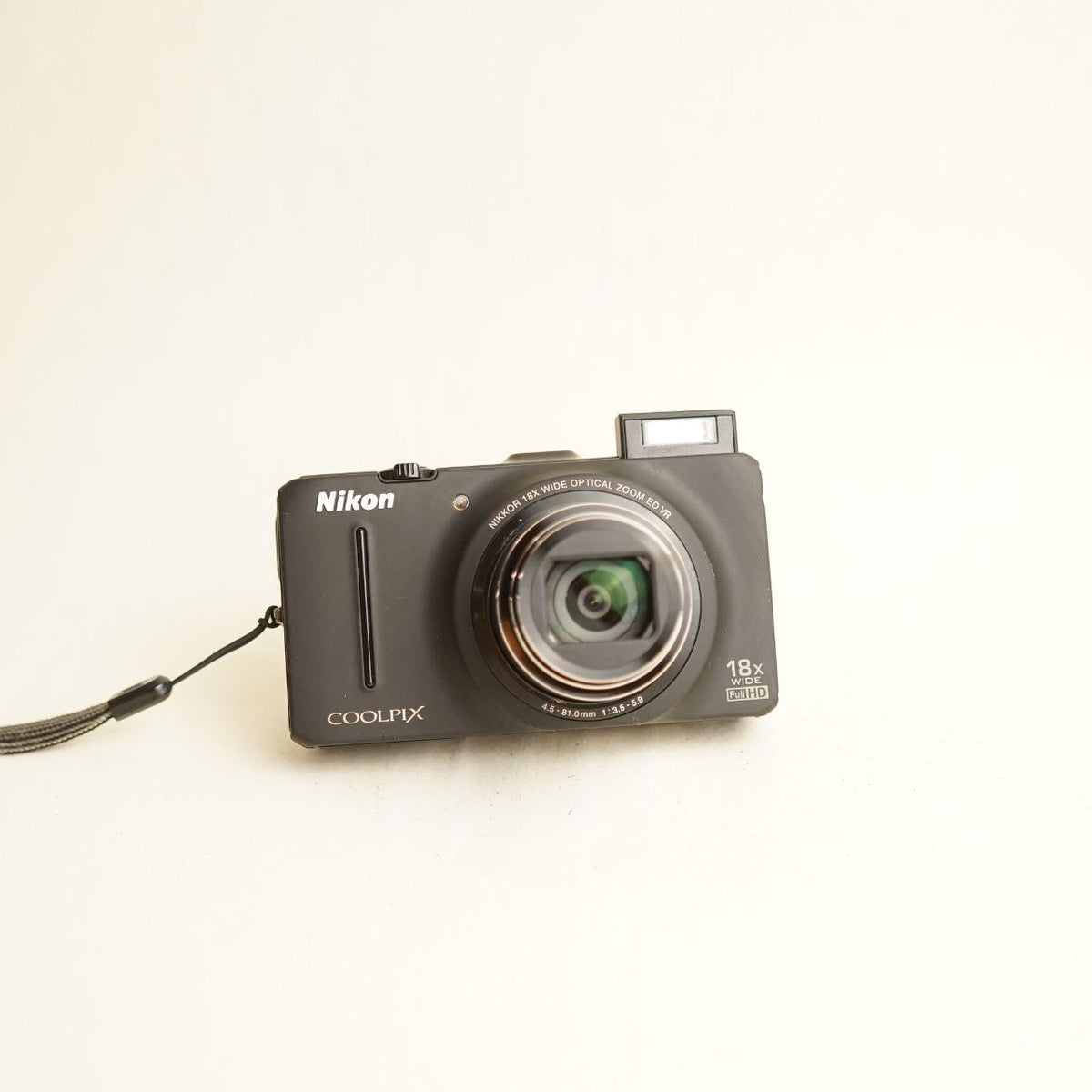 Nikon Coolpix S9300 Digital Camera | 16MP | 18x Zoom | Tested & Working | Black