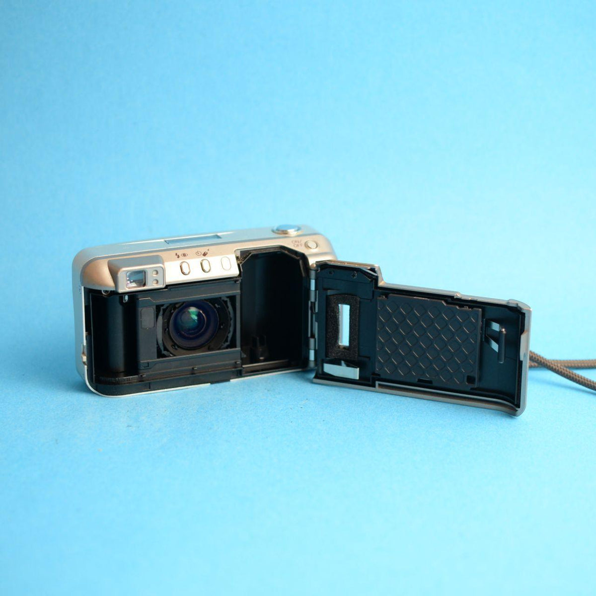 Minolta Freedom Zoom 125 Film Camera | 35mm Point & Shoot | Tested & Working | Silver