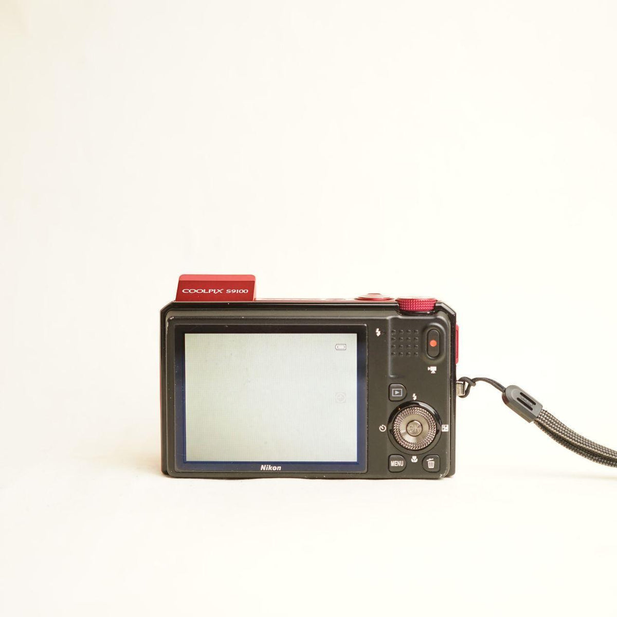 Nikon Coolpix S9100 Digital Camera | 12.1MP | 18x Zoom | Tested & Working | Red