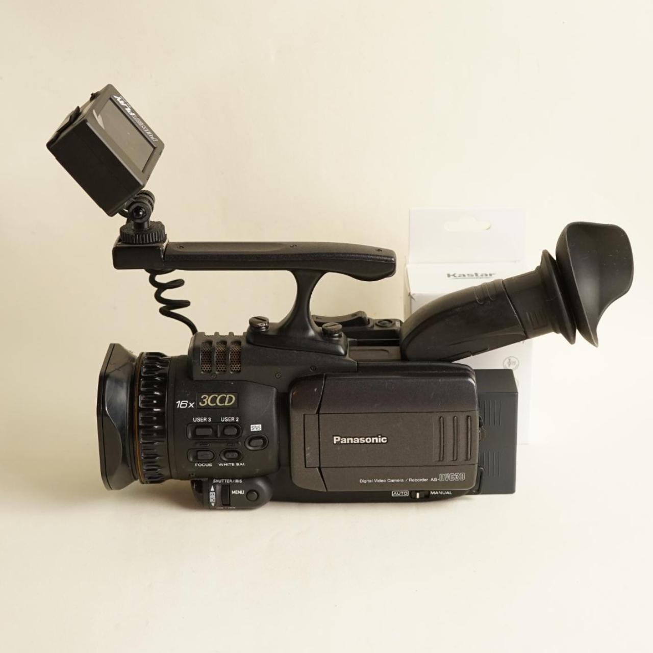 Panasonic AG-DVC30 Camcorder with Tapeless Setup | Professional MiniDV | Tested & Working | Black