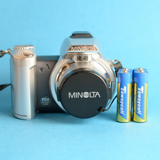 Minolta Dimage Z1 Digital Camera | 3.2MP | Tested & Working | Silver