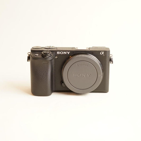Sony A6400 | 203 Shutter Count | 24.2MP APS-C Sensor | Body Only | Tested & Working | Black