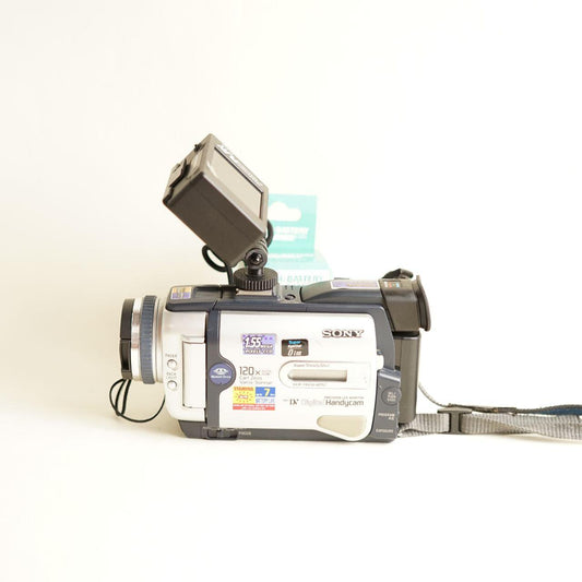 Sony Handycam DCR-TRV30 MiniDV Camcorder with Tapeless Setup | Tested & Working | Silver