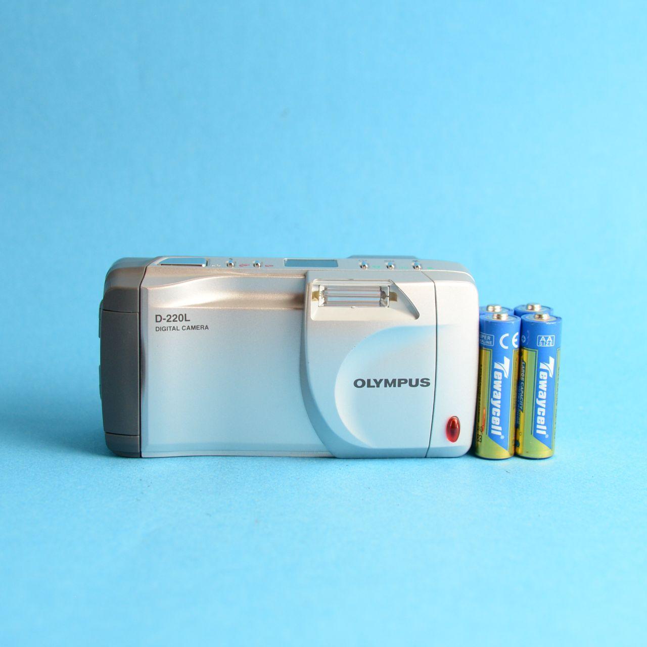 Olympus D-220L Digital Camera | 0.35MP | Tested & Working | Silver