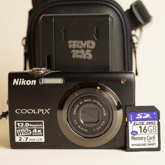 Nikon CoolPix S3000 Digital Camera | 12MP | Tested & working | Black