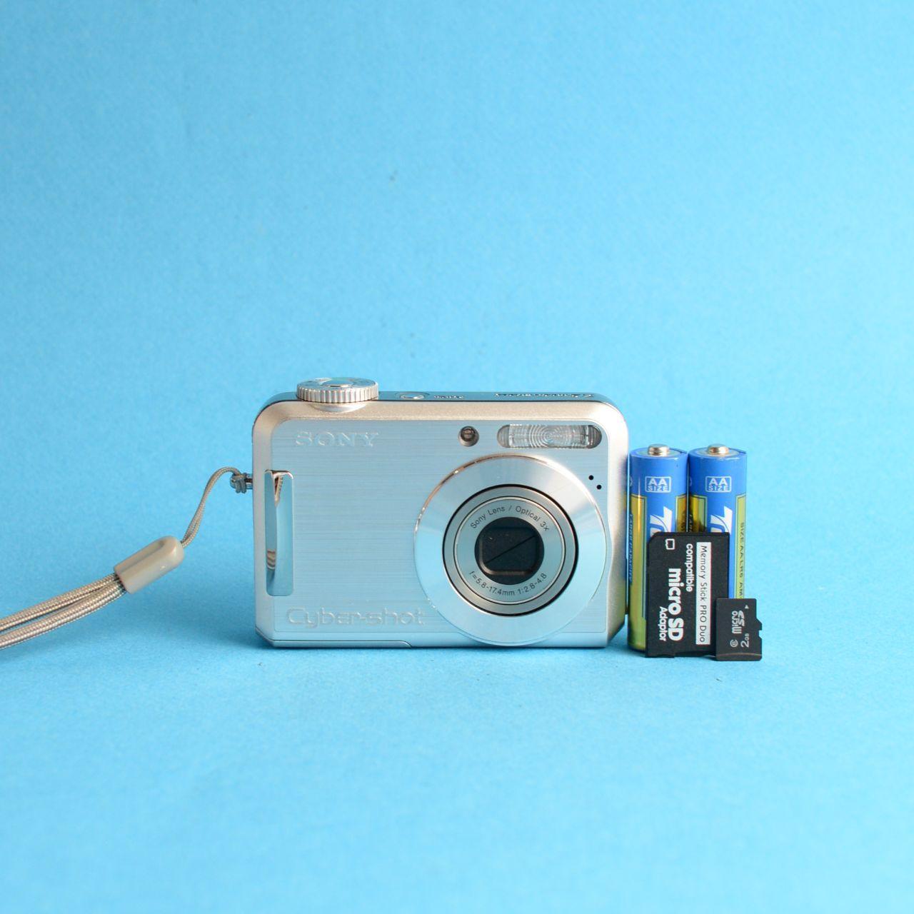 Sony Cyber-shot DSC-S700 Digital Camera | 7.2MP | Tested & Working | Silver