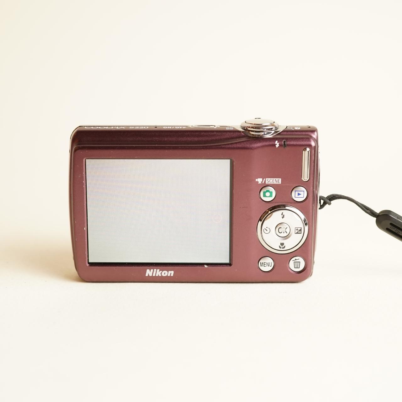 Nikon Coolpix S220 Digital Camera | 10MP | Tested & Working | Maroon