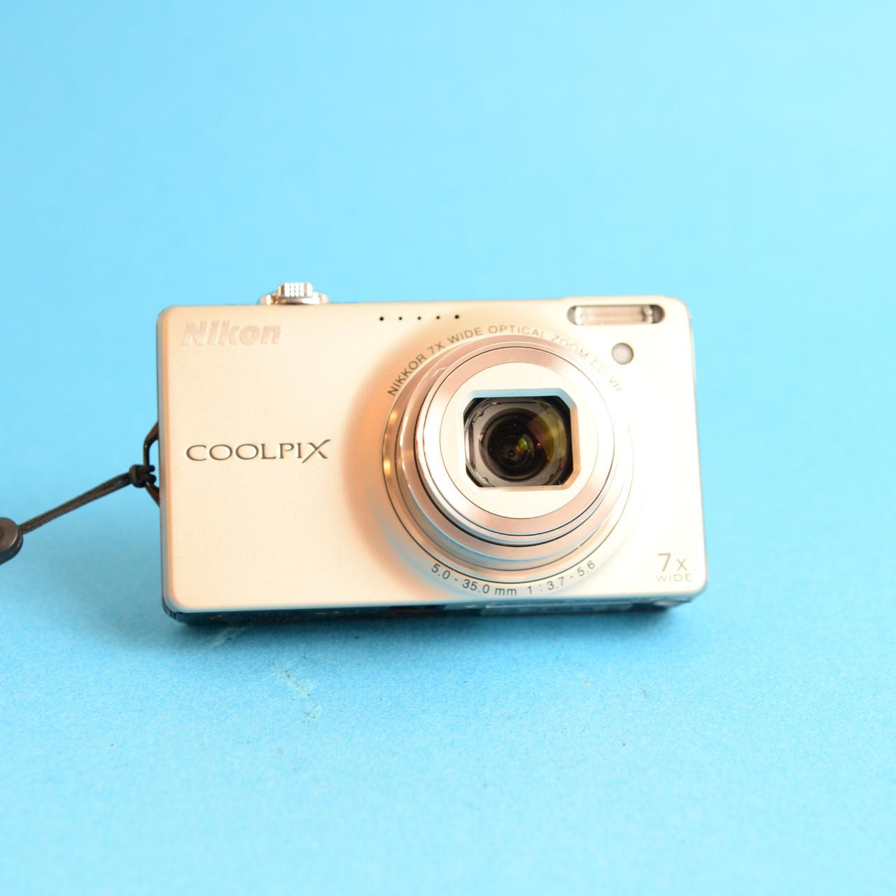 Nikon Coolpix S6000 Digital Camera | 14MP | Tested & Working | Silver
