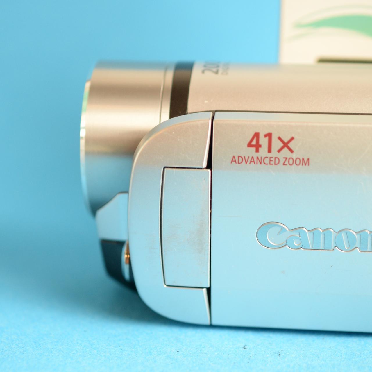 Canon FS200 Camcorder | Tested & Working | Silver