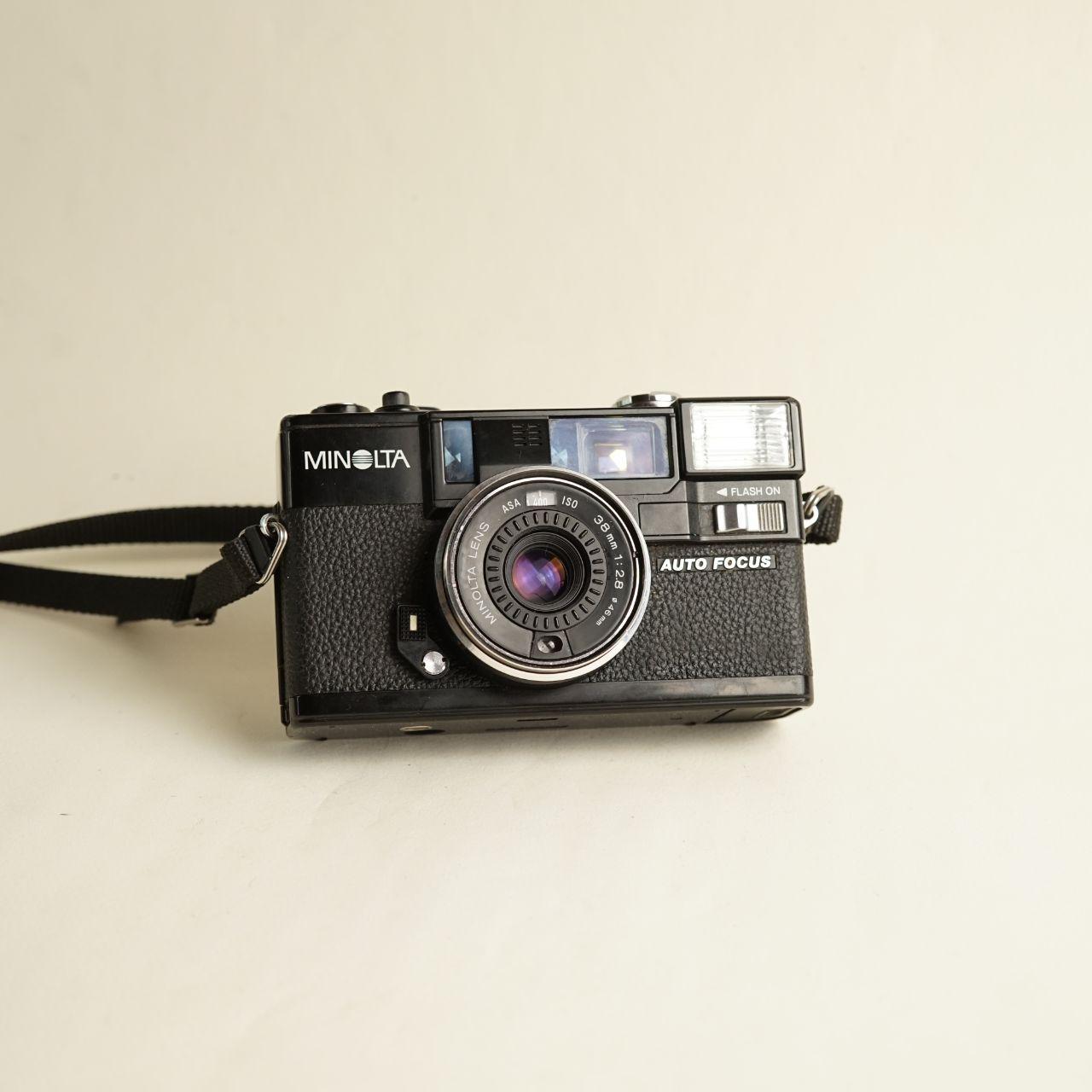 Minolta Hi-Matic AF2 Film Camera | 35mm Point & Shoot | Tested & Working | Black