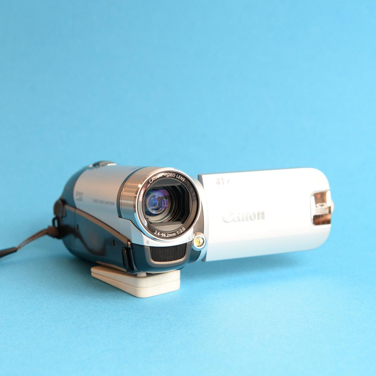 Canon FS200 Digital Camcorder | Tested & Working | Silver