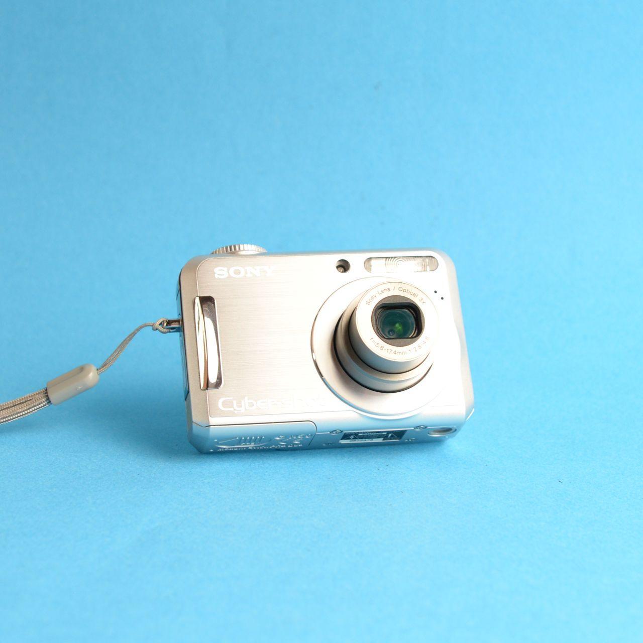 Sony Cyber-shot DSC-S700 Digital Camera | 7.2MP | Tested & Working | Silver