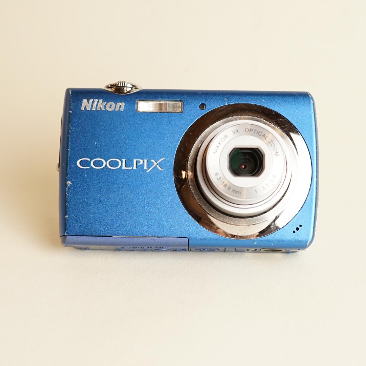 Nikon CoolPix S220 Digital Camera | 10MP | Tested & working | Blue