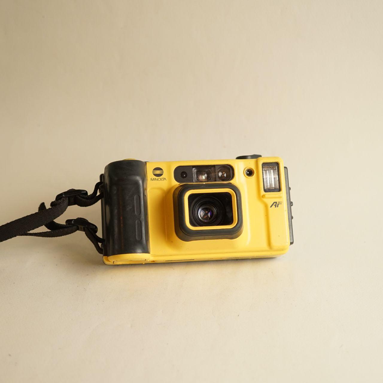 Minolta Weathermatic Dual 35 Film Camera | 35mm Point & Shoot | Read Description | Yellow