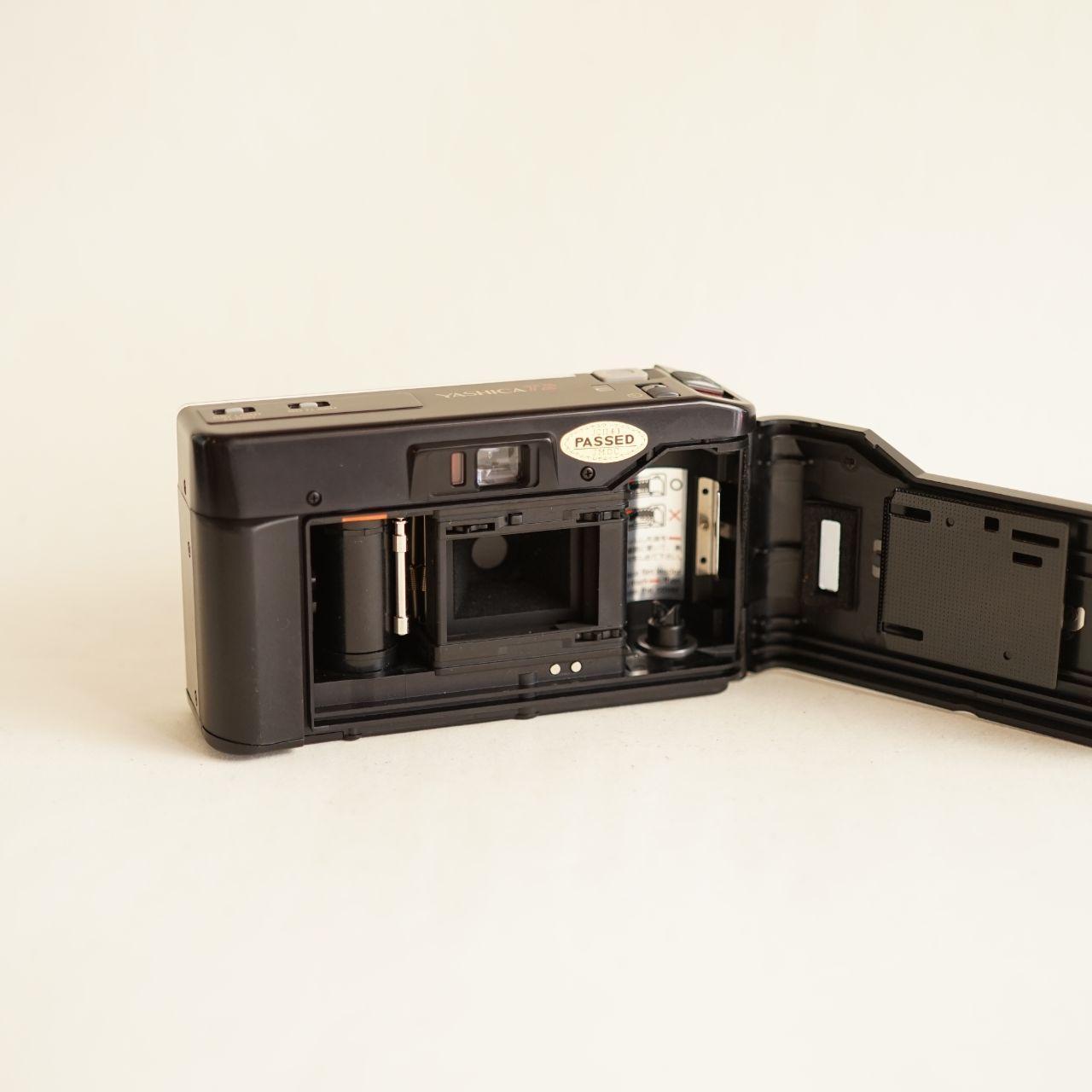 Yashica T2 35mm Film Camera | Tested & Working | Black