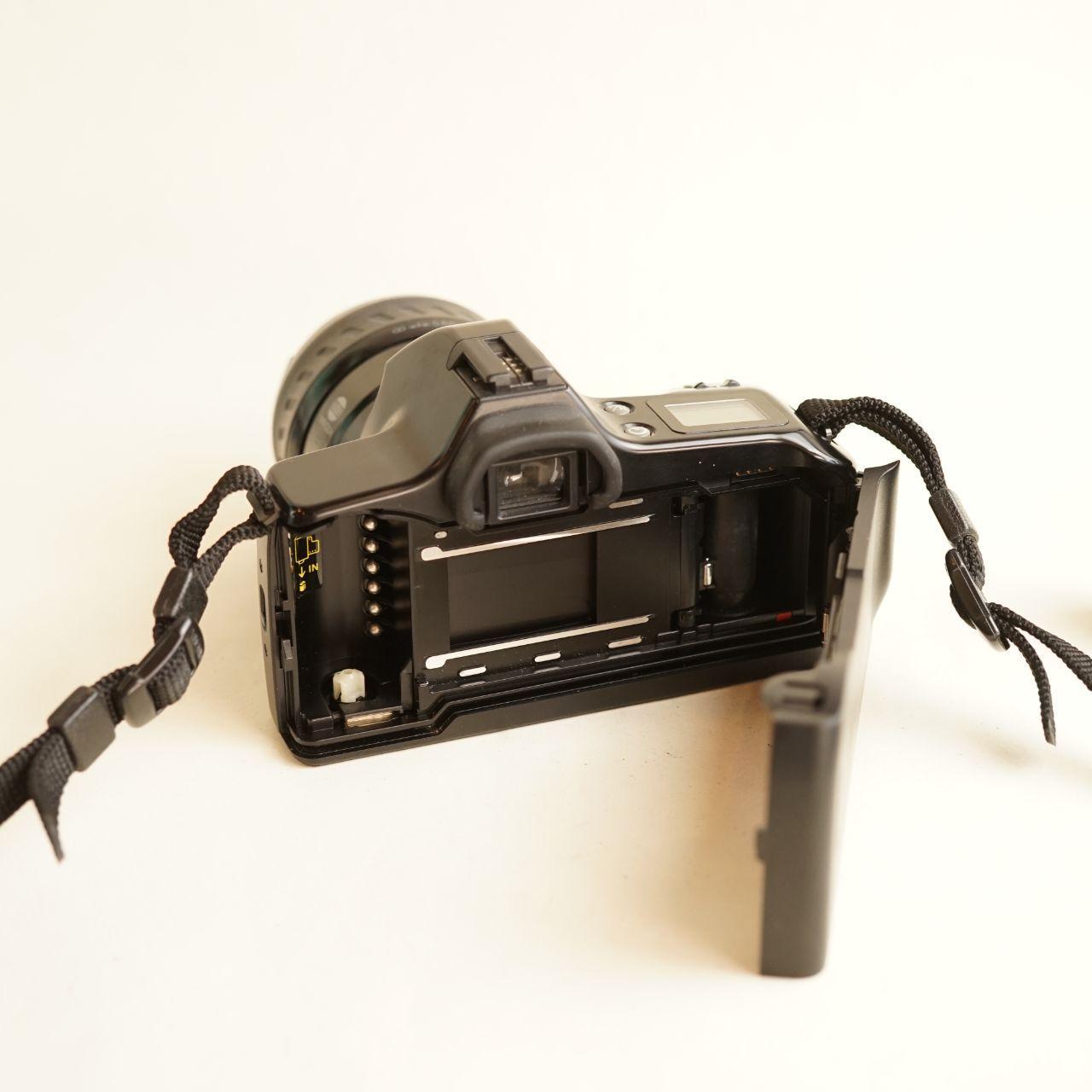 Minolta Maxxum 3000i Film Camera | 35mm SLR | Tested & Working | Black