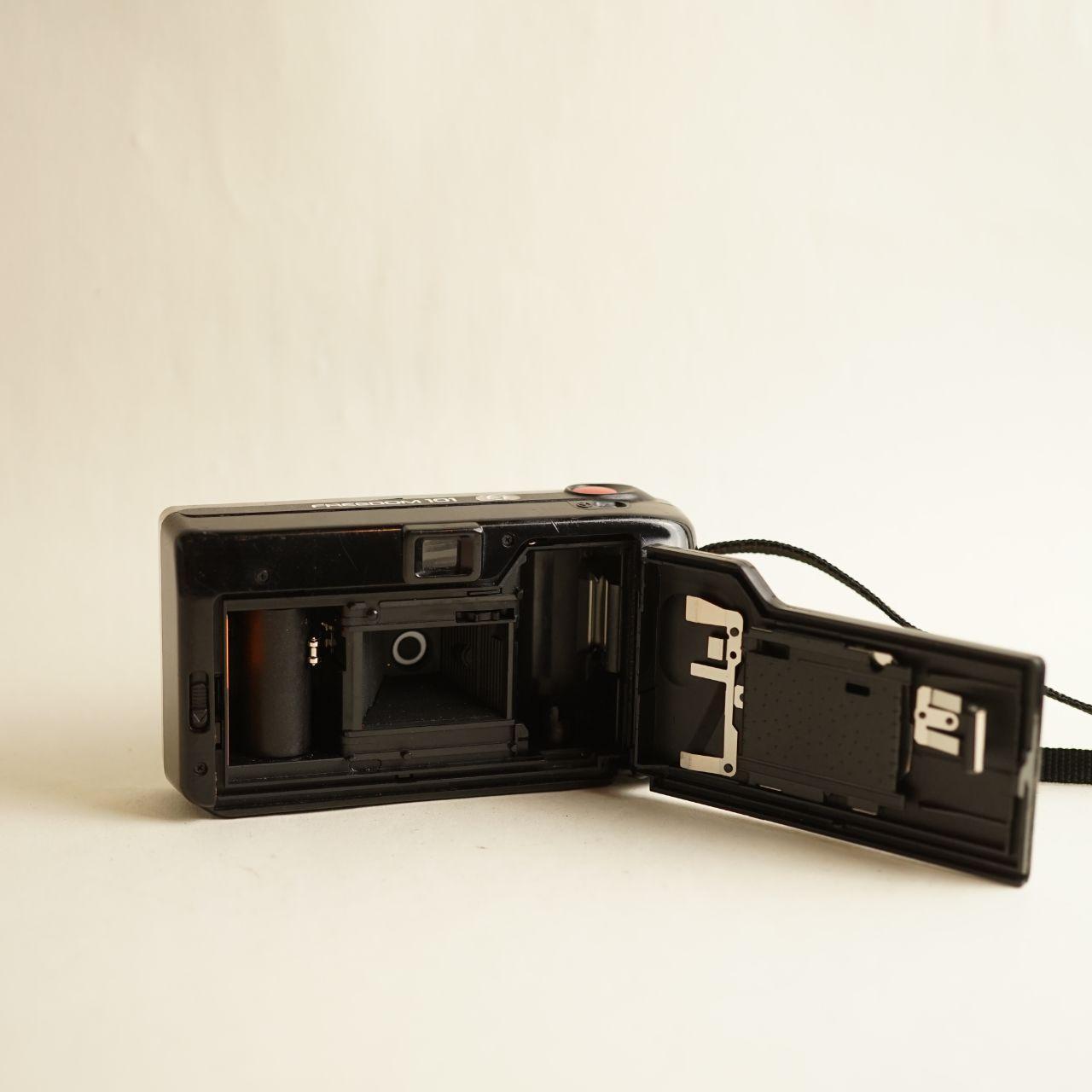 Minolta Freedom 101 Film Camera | 35mm Point & Shoot | Tested & Working | Black