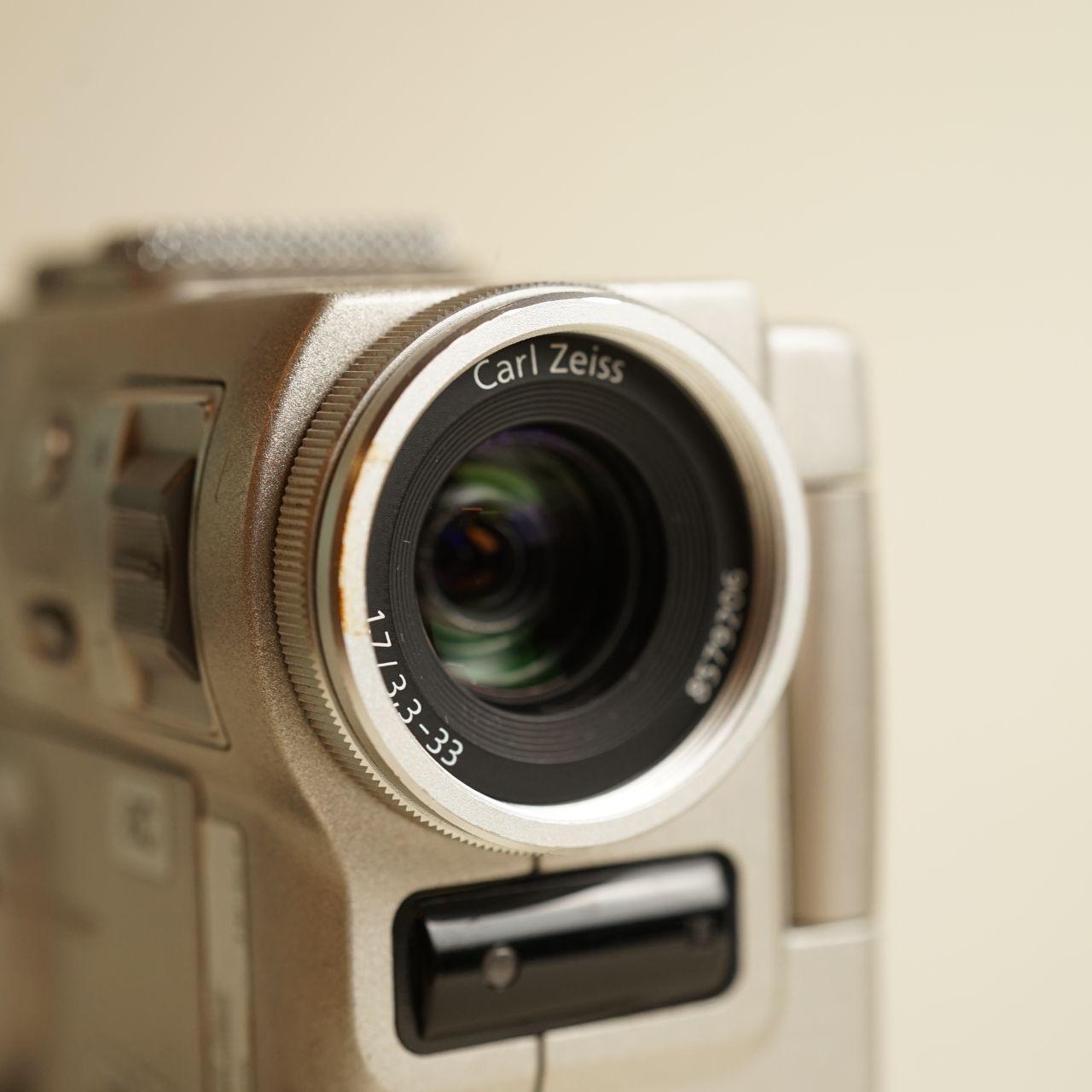 Sony Handycam DCR-PC1 Camcorder | Tested & Working | Silver