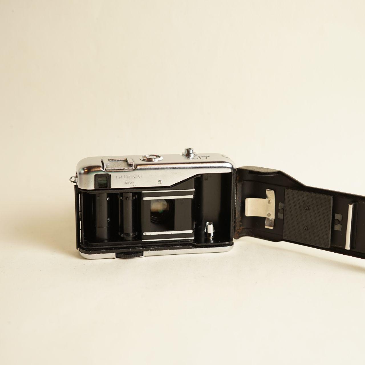 Yashica Half 17 Film Camera | 35mm Point & Shoot | Tested & Working | Silver & Black