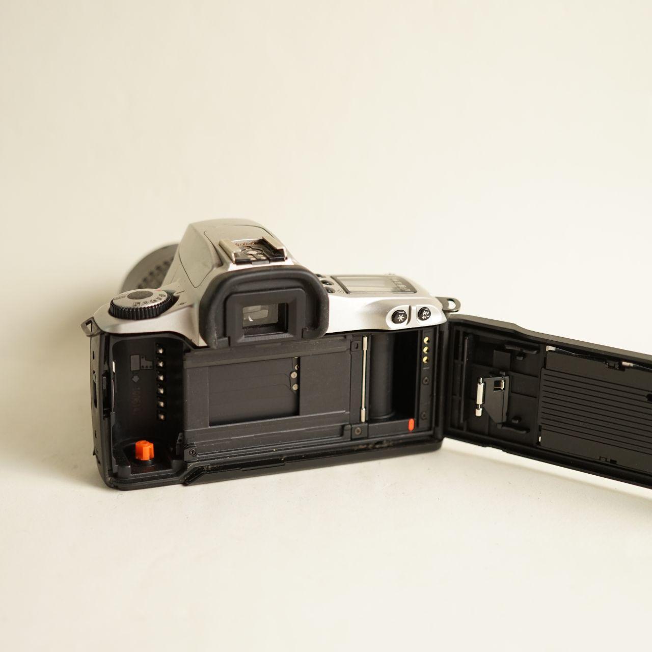 Canon EOS Rebel 2000 35mm SLR Film Camera with Canon EF 35–80mm Lens | Tested & Working | Silver & Black