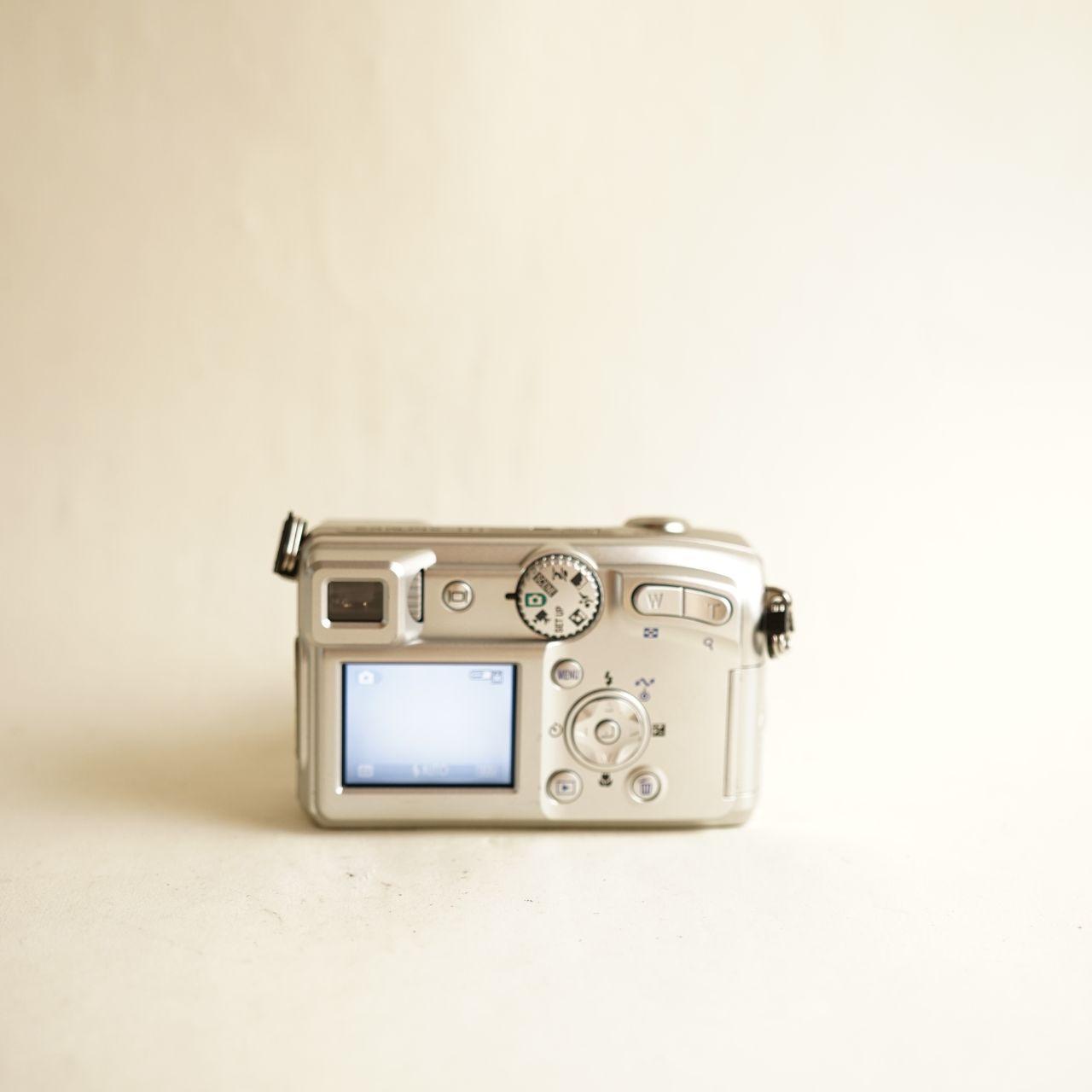 Nikon Coolpix 4800 Digital Camera | 4.0MP | Tested & Working | Silver