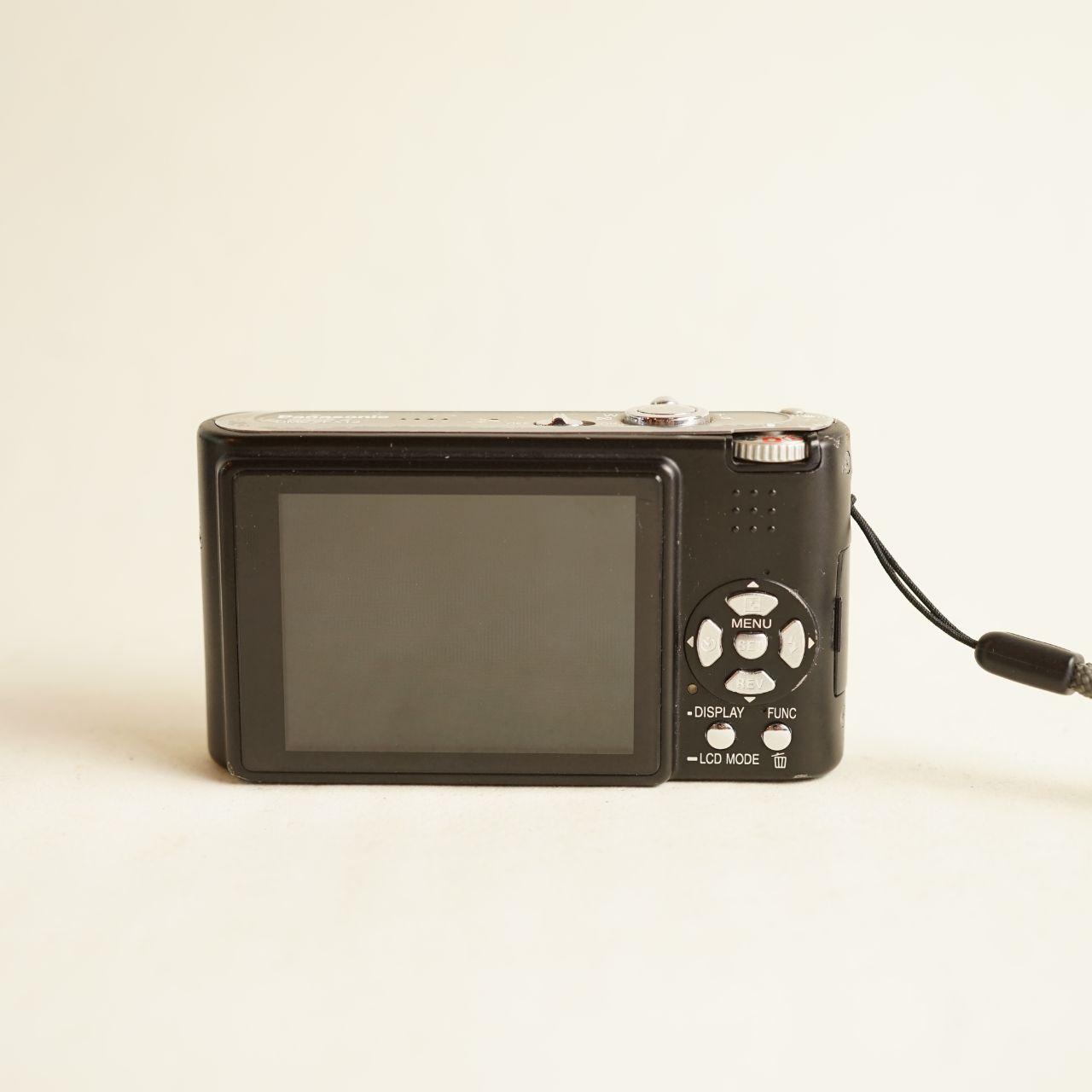 Panasonic Lumix DMC-FX12 Digital Camera | 7.2MP | Tested & Working | Silver