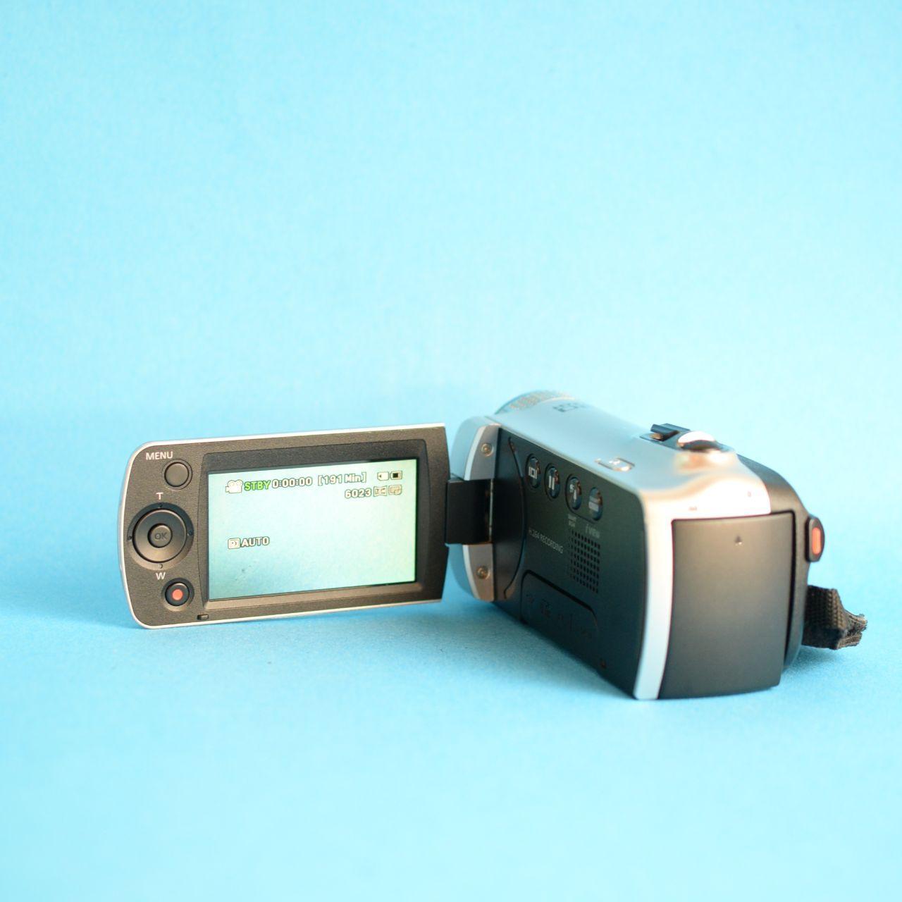 Samsung SMX-F50SN Digital Camcorder | Tested & Working | Silver