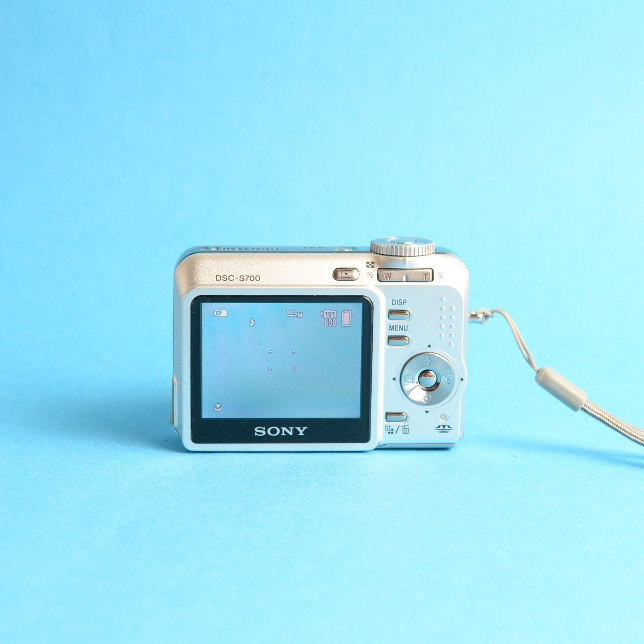 Sony Cyber-shot DSC-S700 Digital Camera | 7.2MP | Tested & Working | Silver