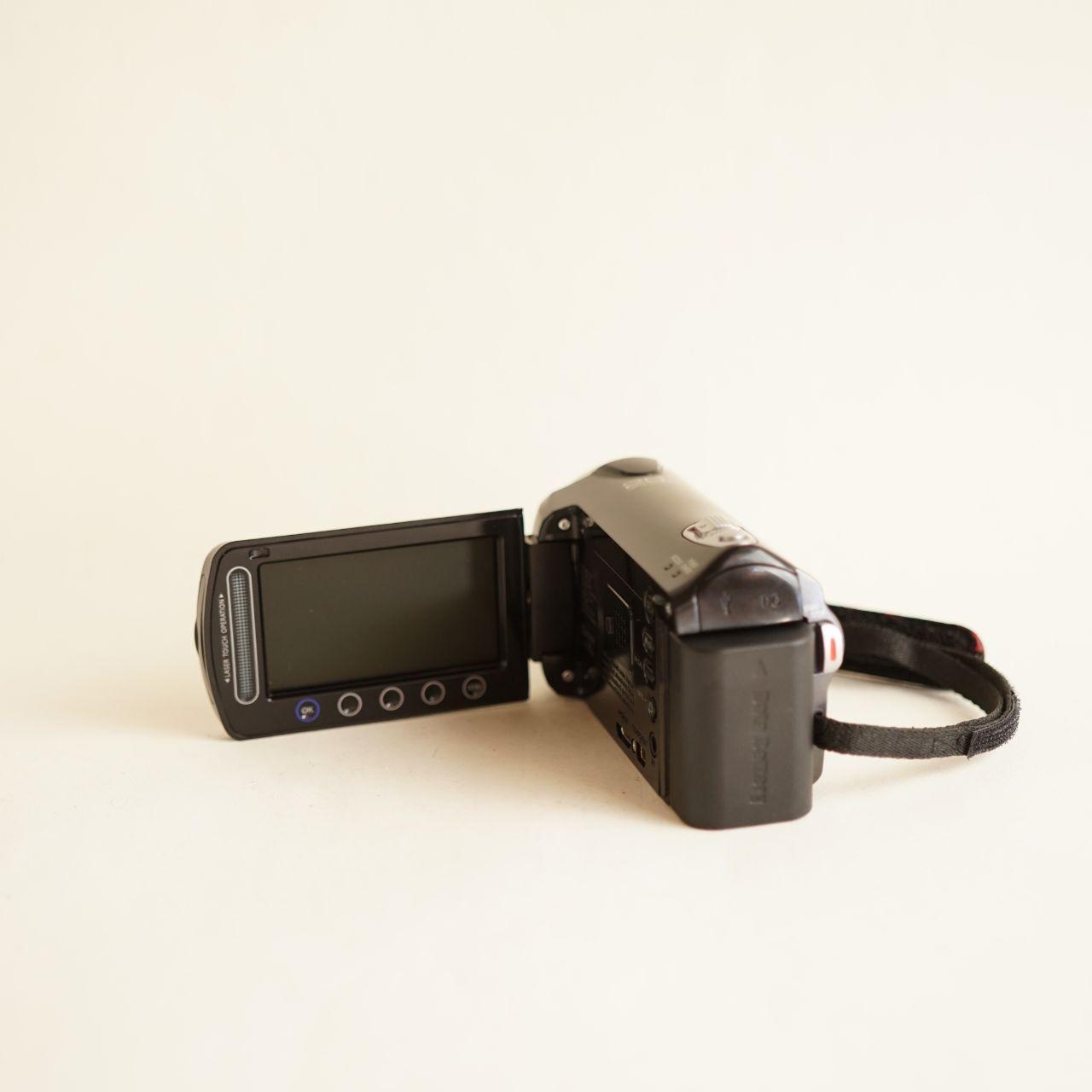 JVC Everio GZ-HM320BU Camcorder | 8.0MP | Tested & Working | Black