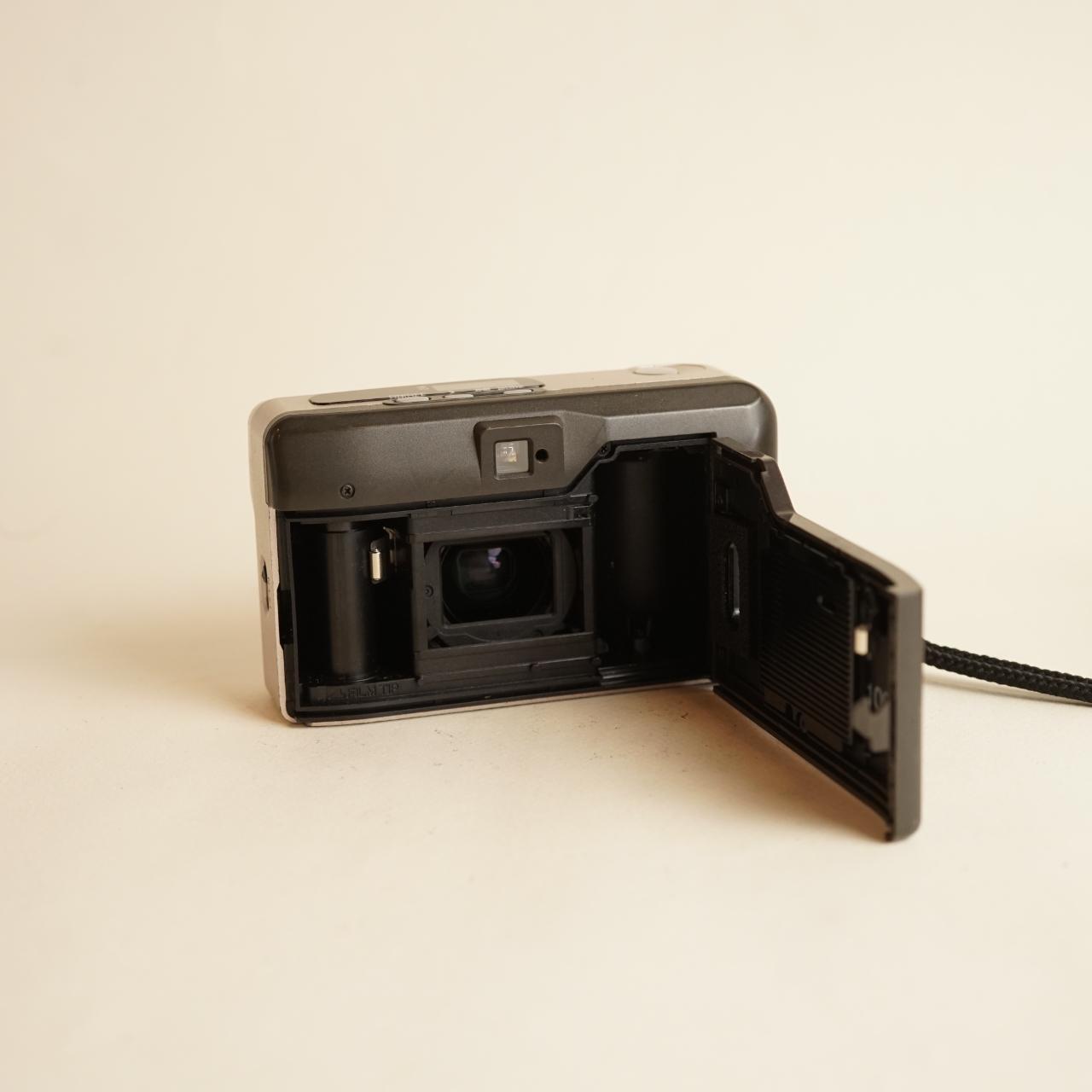 Vivitar 550PZ 35mm Point & Shoot Film Camera | Tested & Working | Black