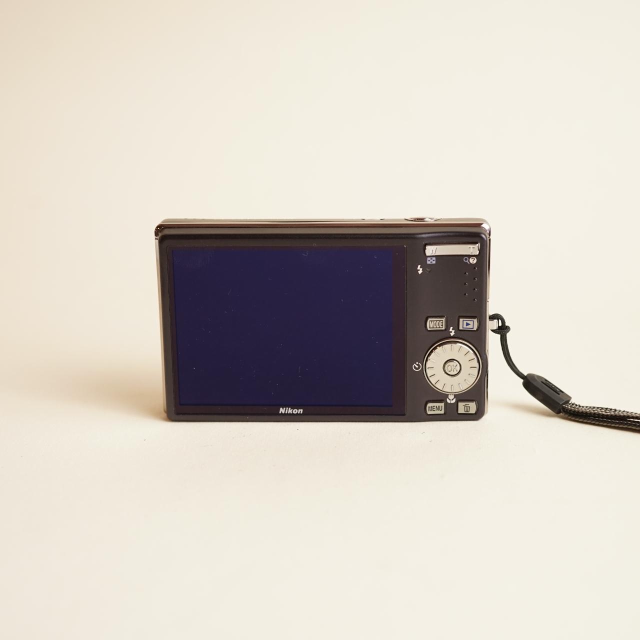 Nikon Coolpix S610 Digital Camera | 10MP | Read Description | Dark Purple
