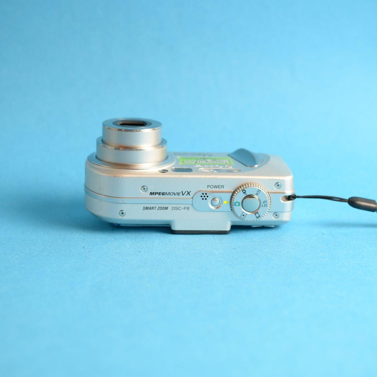 Sony Cyber-shot DSC-P8 Digital Camera | 3.2MP | Tested & Working | Silver