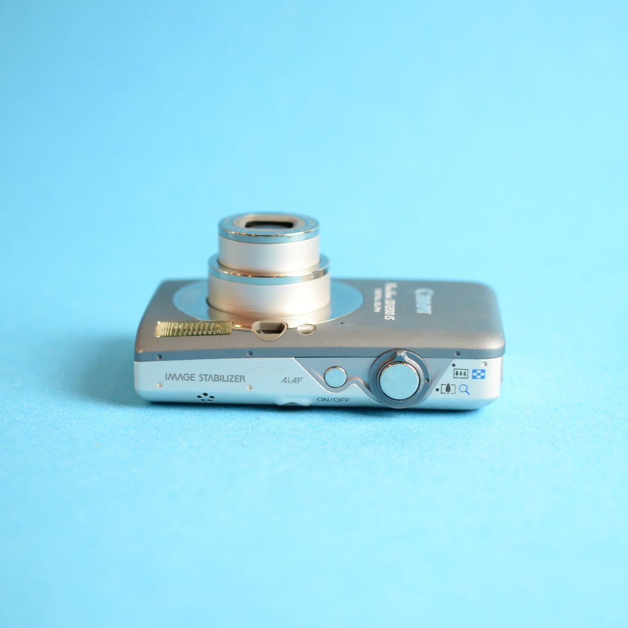 Canon PowerShot SD1200 IS Digital Camera | 10MP | Tested & Working | Grey