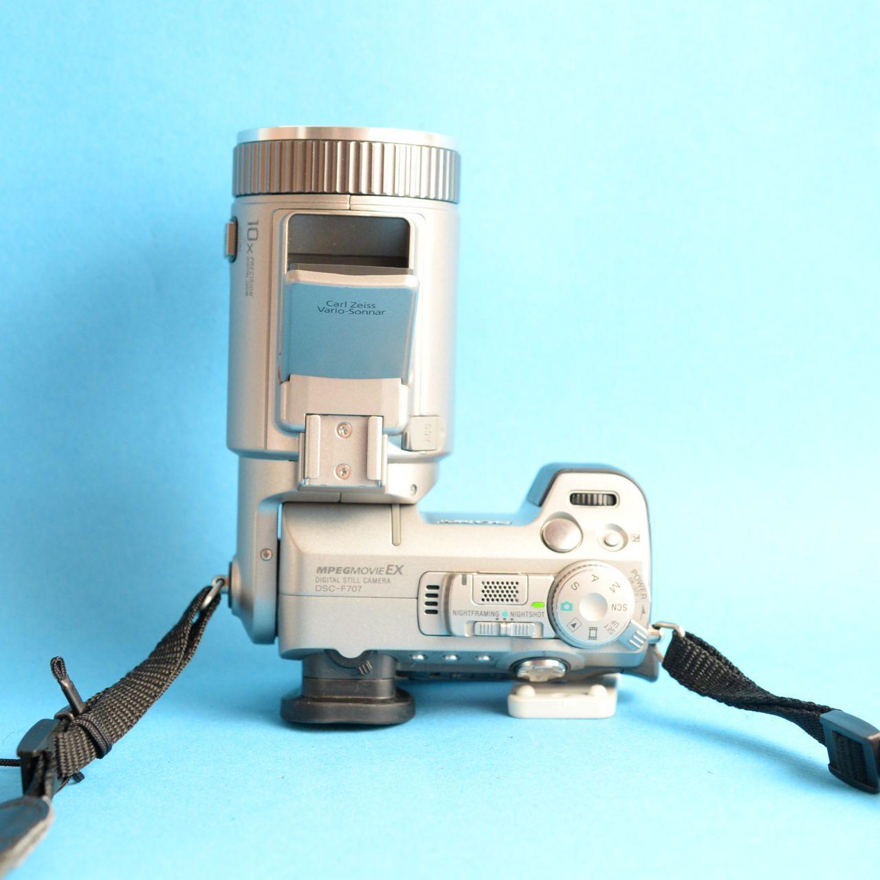 Sony Cyber-shot DSC-F707 Digital Camera | 5.0MP | Tested & Working | Silver