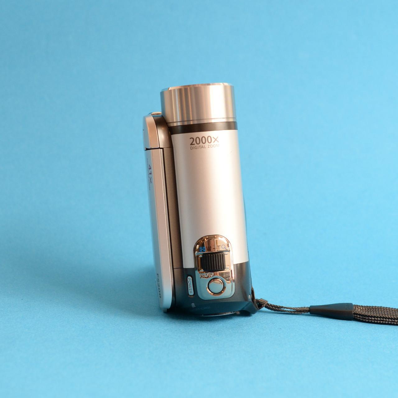 Canon FS200 Digital Camcorder | Tested & Working | Silver