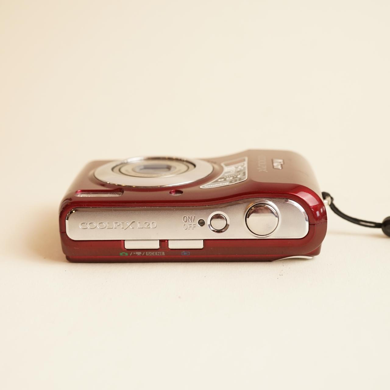 Nikon Coolpix L20 Digital Camera | 10MP | Tested & Working | Red