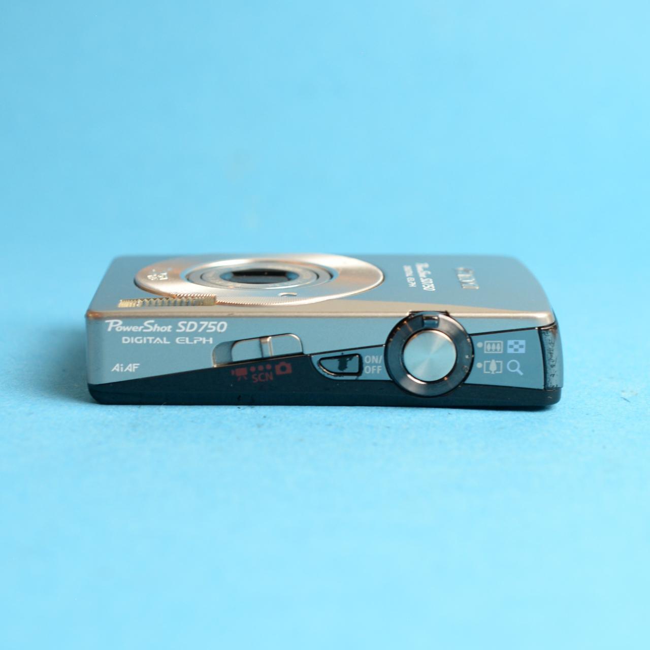 Canon PowerShot SD750 Digital Camera | 7.1MP | Tested & Working | Silver