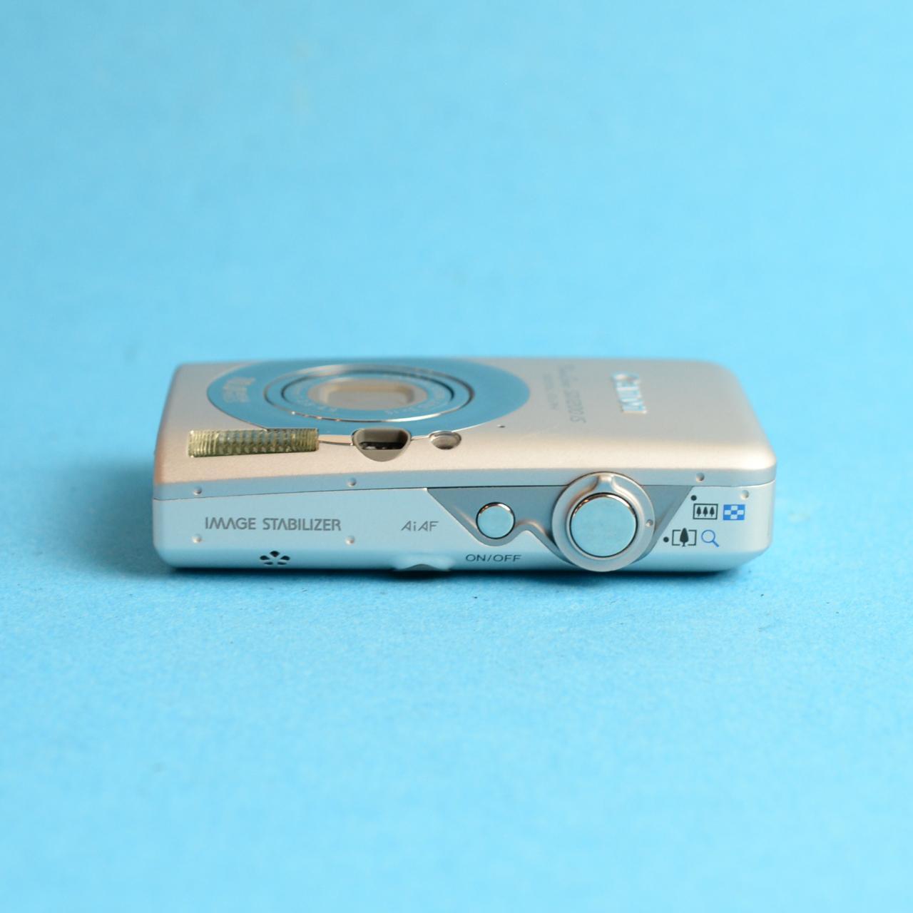 Canon PowerShot SD1200 IS Digital Camera | 10MP | Tested & Working | Silver