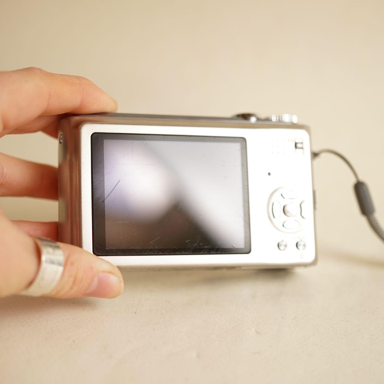 Panasonic Lumix DMC-ZS1 Digital Camera | 10.1MP | Read Description | Silver