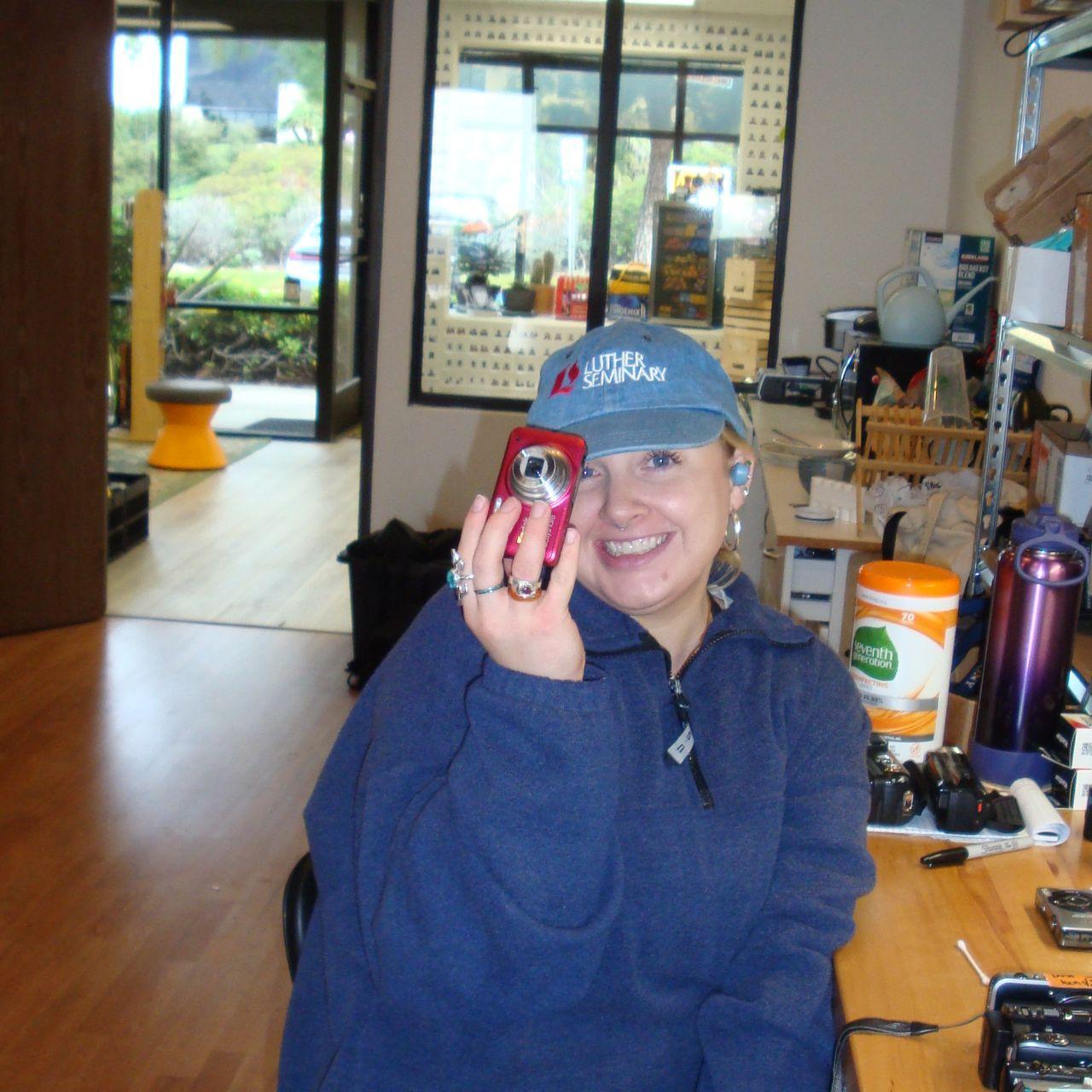 Sony Cyber-shot DSC-W150 Digital Camera | 8.1MP | Read Description | Black