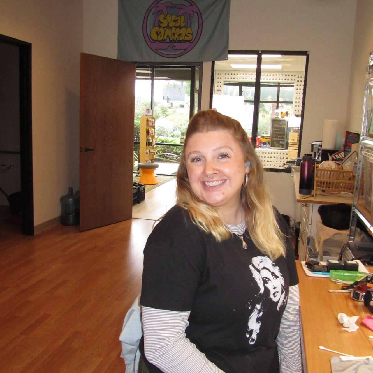 Canon PowerShot SX210 IS Digital Camera | 14.1MP | Read Description | Black