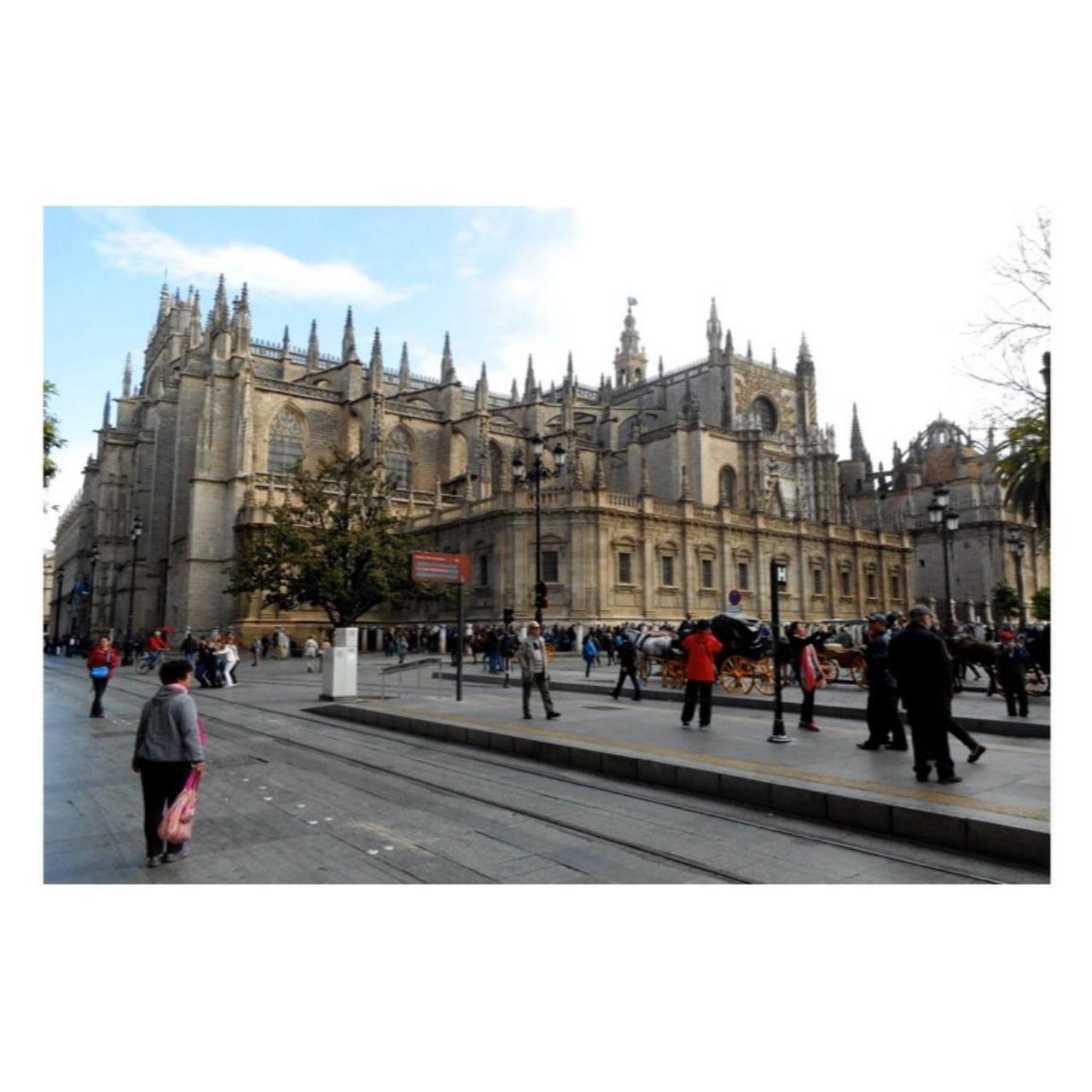 Nikon Coolpix S3700 Digital Camera | 20.1MP | Tested & Working | Silver