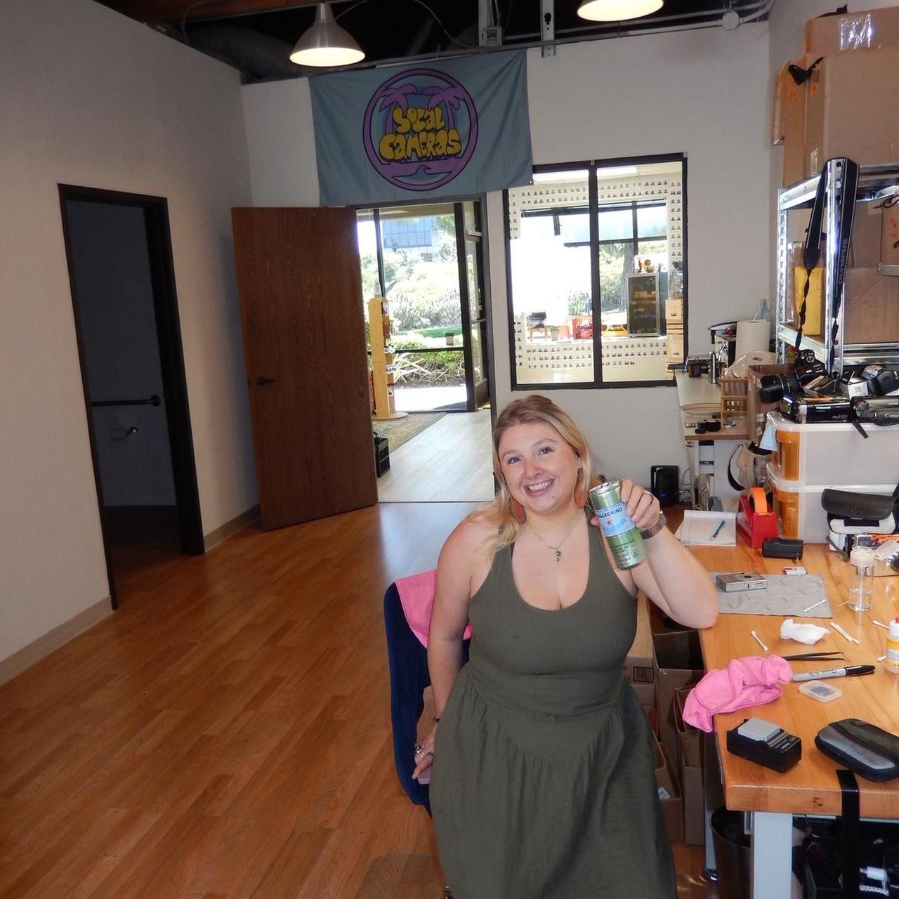 Nikon Coolpix S9400 Digital Camera | 18.1MP | Tested & Working | Black